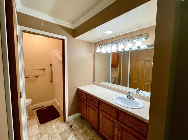 Primary 3/4 Bath.jpeg | Image 17