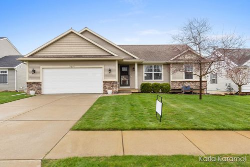 7077 Penn Ct, Portland, MI, 48875-2200 | Card Image