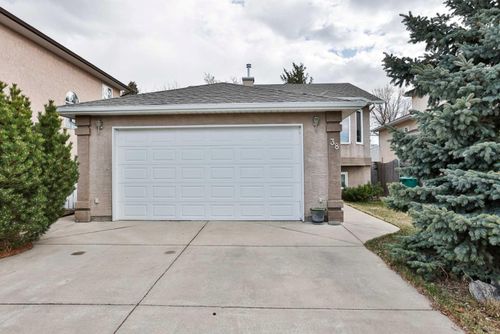 38 St James Cres N, Lethbridge, AB, T1H6M5 | Card Image