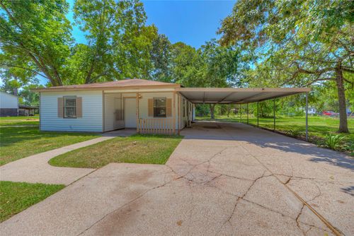 305 Oak Ridge Dr, Onalaska, TX, 77360-6930 | Card Image