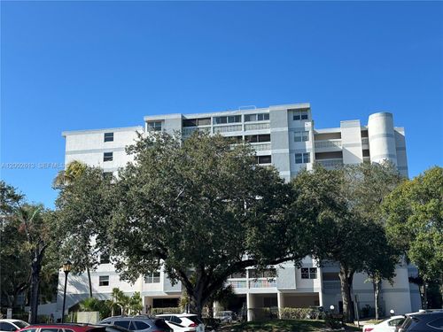 apt-501-3301 Spanish Moss Ter, Lauderhill, FL, 33319-5002 | Card Image