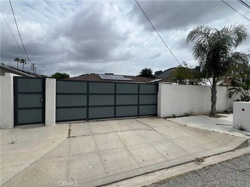 11024 Peoria St, Sun Valley, CA, 91352 | Card Image