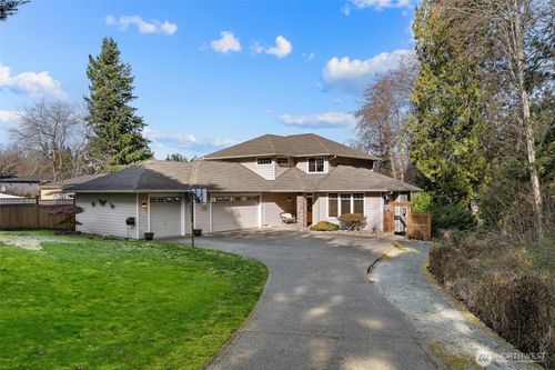 7519 184th St Nw, Stanwood, WA, 98292-8218 | Card Image