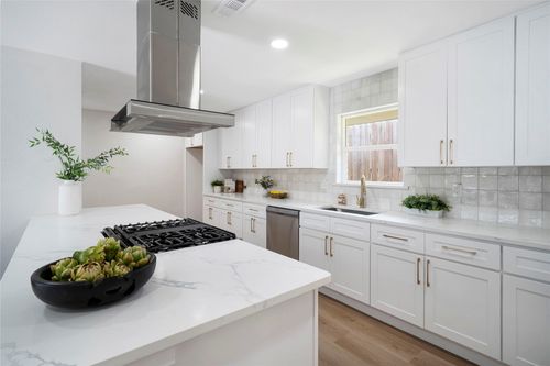 10416 Church Rd, Dallas, TX, 75238-1606 | Card Image