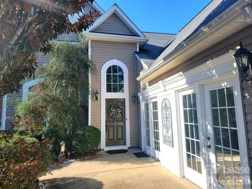 8434 Meadowcreek Village Dr, Locust, NC, 28097-9532 | Card Image