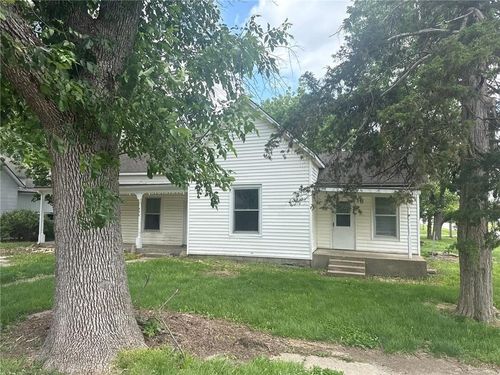 406 Main St, Garden City, MO, 64747-8142 | Card Image