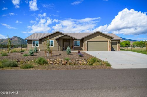 10272 Fw Mclure Road, Flagstaff, AZ, 86004 | Card Image