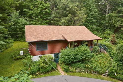 35 Briar Hill Rd, Williamsburg, MA, 01096-9715 | Card Image