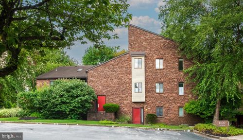 1009 Mountainview Dr, CHESTERBROOK, PA, 19087-5539 | Card Image