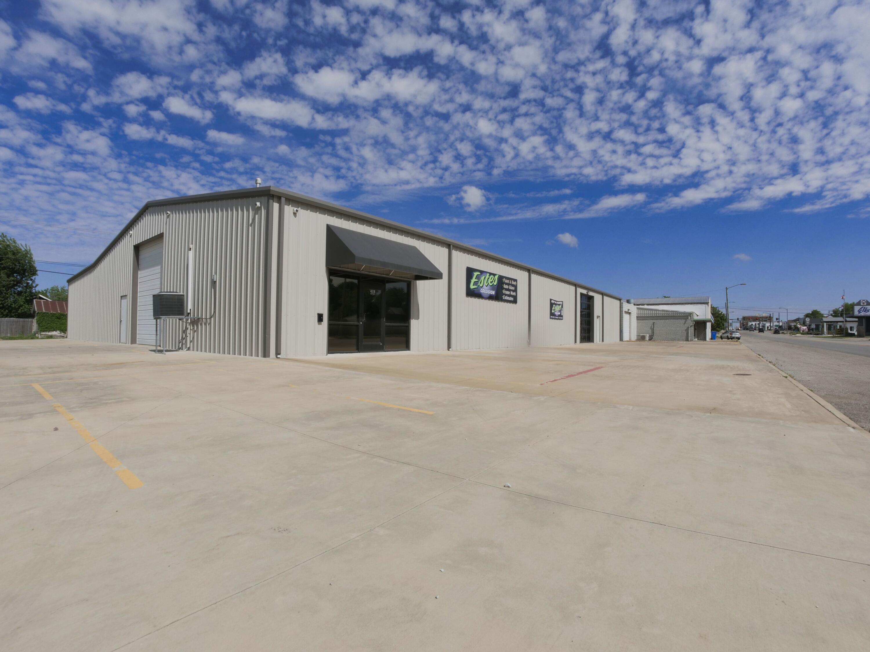 418 S Main St, Miami, OK 74354