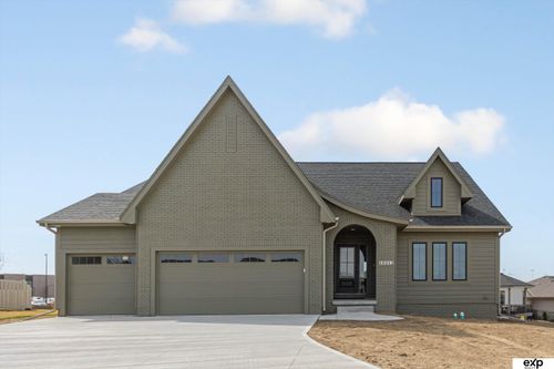 10212 S 180th Avenue Cir, Omaha, NE, 68136-6471 | Card Image