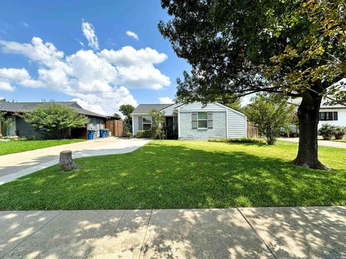 9966 Chireno St, Dallas, TX, 75220-1746 | Card Image