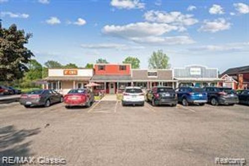 1415 S Milford Rd, Highland, MI, 48357-4864 | Card Image