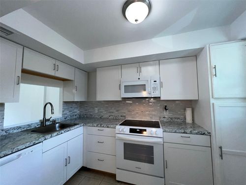 apt-2a-117 Royal Park Dr, Oakland Park, FL, 33309-5882 | Card Image