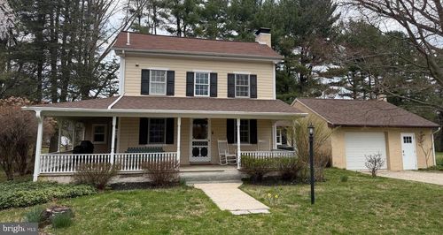 28 Seminary Rd, GLENMOORE, PA, 19343-1914 | Card Image