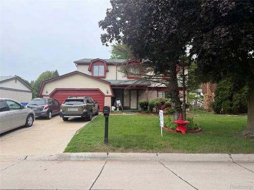 29538 E Nottingham Cir, Warren, MI, 48092-4222 | Card Image
