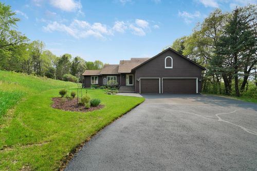 21601 Wagonwheel Trail, Credit River Twp, MN, 55044 | Card Image