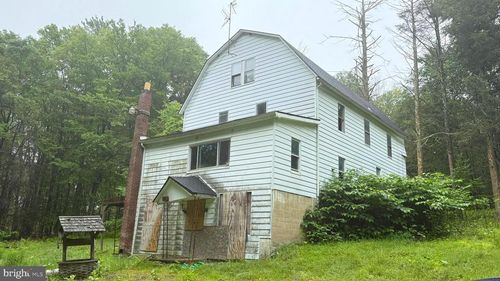 431 2nd St, Harveys Lake, PA, 18618-7840 | Card Image