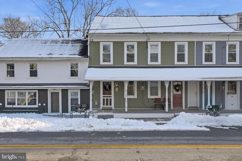 33 E Main Street, ADAMSTOWN, PA, 19501 | Card Image