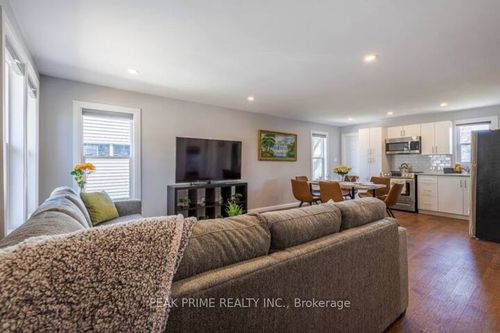 6246 Churchill St, Niagara Falls, ON, L2G2X4 | Card Image