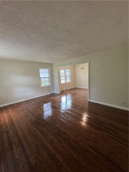 1840 E 75th Ter, Kansas City, MO, 64132-2153 | Card Image