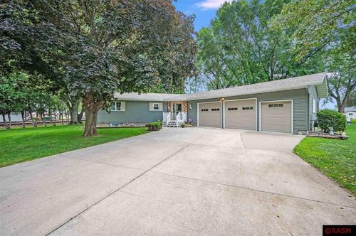 630 E 13th St, Blue Earth, MN, 56013-2610 | Card Image