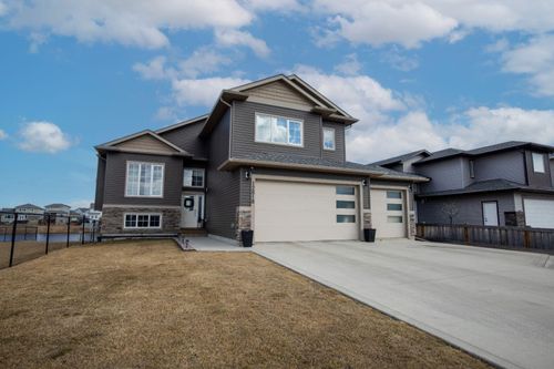 12818 Oak Road, Home with 4 bedrooms, 2 bathrooms and 9 parking in Grande Prairie AB | Card Image