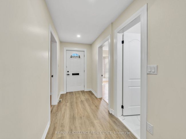 261 Cameron Ave, House other with 8 bedrooms, 3 bathrooms and 2 parking in Windsor ON | Image 4