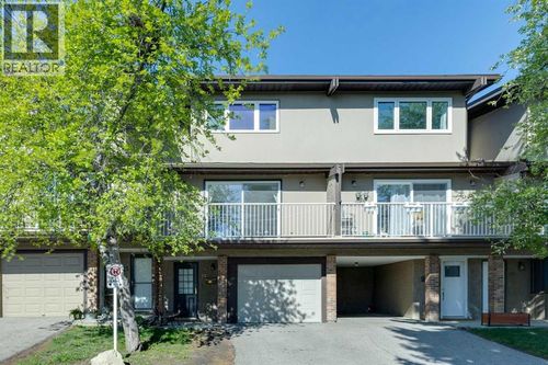 1055 72 Ave Nw, Calgary, AB, T2K5S4 | Card Image