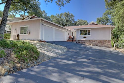 19009 Swallow Way, Penn Valley, CA, 95946-9670 | Card Image