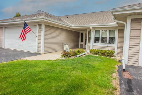 2-7222 W Mequon Square Drive, Mequon, WI, 53092 | Card Image
