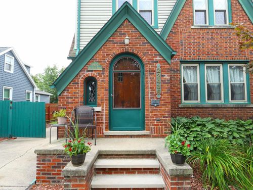 22436 Ridgeway St, Saint Clair Shores, MI, 48080-4089 | Card Image