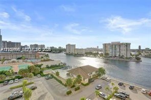 ph1-1833 S Ocean Dr, Hallandale Beach, FL, 33009-4941 | Card Image