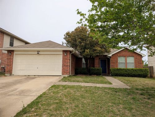 2036 Hopi Trl, Grand Prairie, TX, 75052-8872 | Card Image