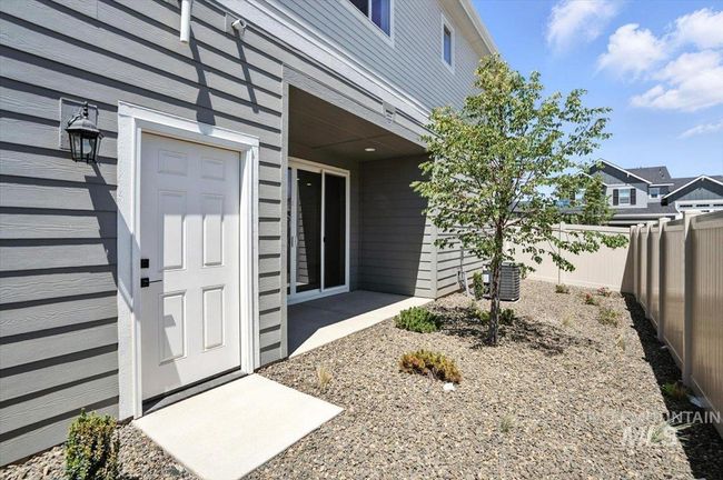 Property entrance | Image 25