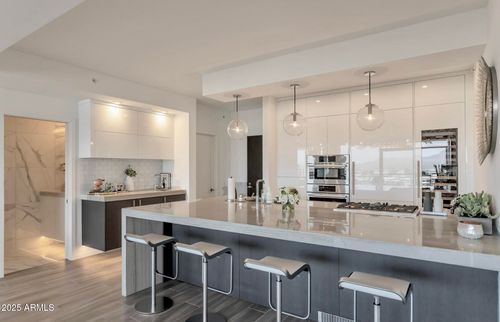 901-7120 E Kierland Blvd, Scottsdale, AZ, 85254-3085 | Card Image