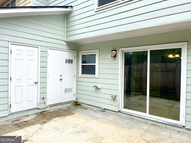 696 Redland Dr, Condo with 2 bedrooms, 3 bathrooms and null parking in jonesboro GA | Image 11