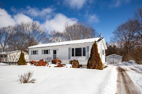 18 Baxter Ave, Nictaux, NS, B0S1P0 | Card Image