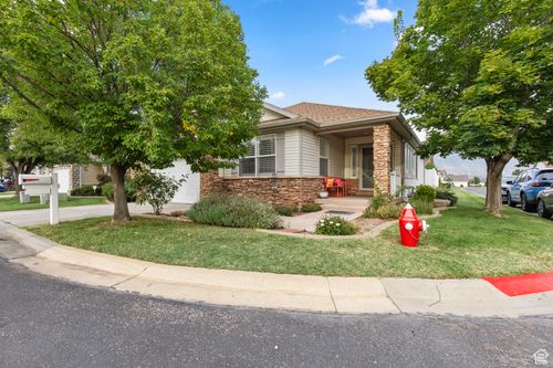 4598 Blossom Gln, Roy, UT, 84067-3663 | Card Image