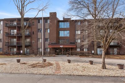 212 - 14647 Greenwood Road, Condo with 2 bedrooms, 1 bathrooms and 1 parking in Dolton IL | Image 1