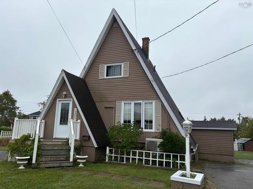 1398 George St, Sydney, NS, B1P1N2 | Card Image