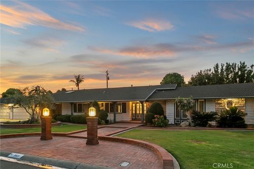 9631 James Cir, Villa Park, CA, 92861-2738 | Card Image