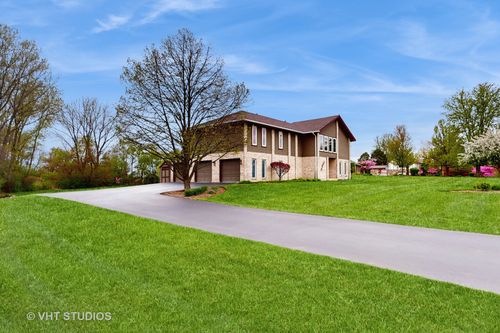17N560 Hidden Hills Trl, Dundee, IL, 60118-9529 | Card Image