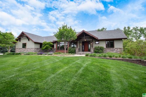914 Wynstone Dr, Jefferson, SD, 57038-6868 | Card Image