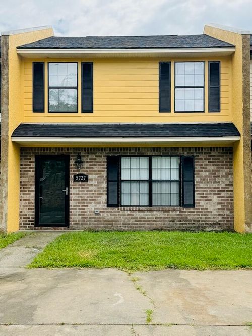5727 Dewsbury Ln, North Charleston, SC, 29418-5522 | Card Image