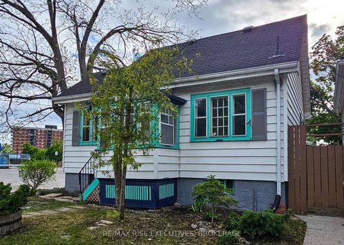 500 Macdonnell St, Kingston, ON, K7K4W7 | Card Image