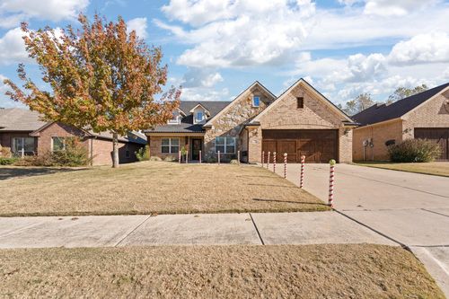 3137 Shoreline Dr, Burleson, TX, 76028-8312 | Card Image