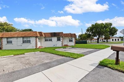 201 Columbus Pkwy, Home with 0 bedrooms, 0 bathrooms and 4 parking in Hollywood FL | Image 3