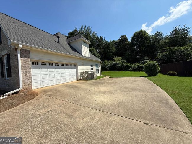 430 Ruby Forest Pkwy, House other with 4 bedrooms, 3 bathrooms and 2 parking in Suwanee GA | Image 6