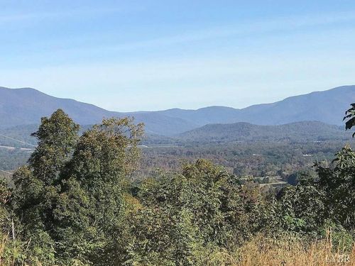5 Hartless Rd, AMHERST, VA, 24521 | Card Image
